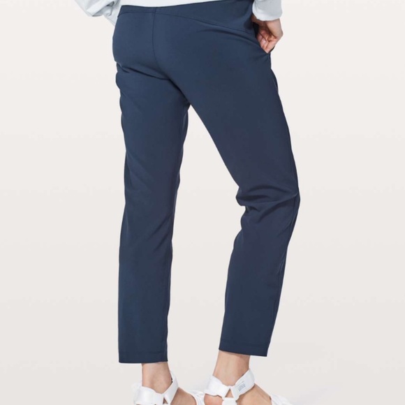 Lululemon On The Fly Pant *Woven 28" - Sz 4 - Picture 3 of 7